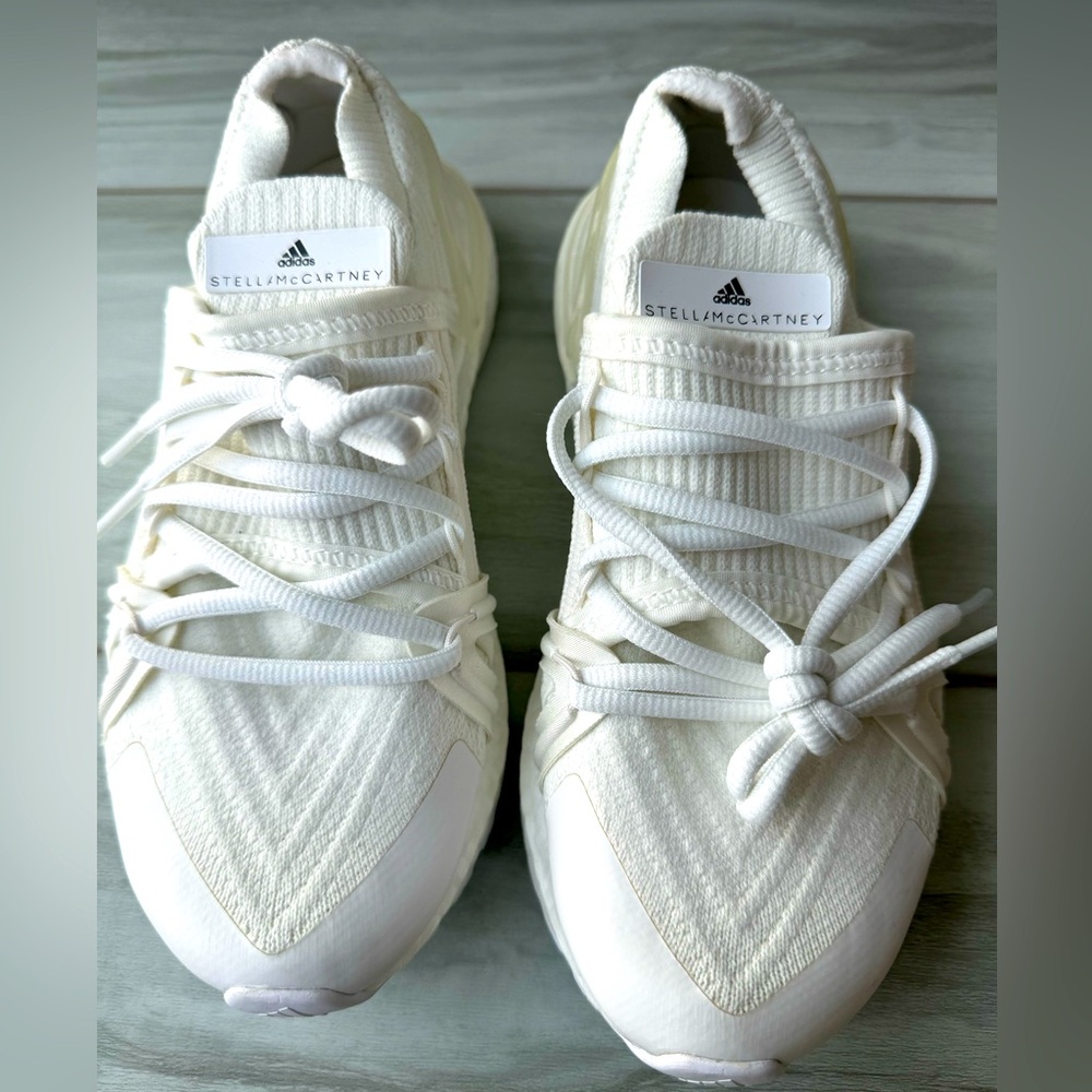 NWOB- Adidas by Stella McCartney white sneakers. Size 35 Originally $250